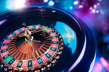 slotguru88 mobile app home screen showing live-dealer tables and sportsbook menu
